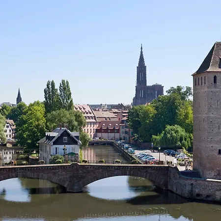 إيبيس سنتر غار فندق