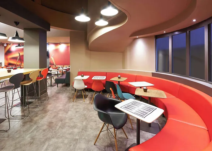 Ibis Centre Gare Hotel 3*