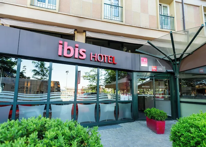 Ibis Centre Gare Hotel 3*