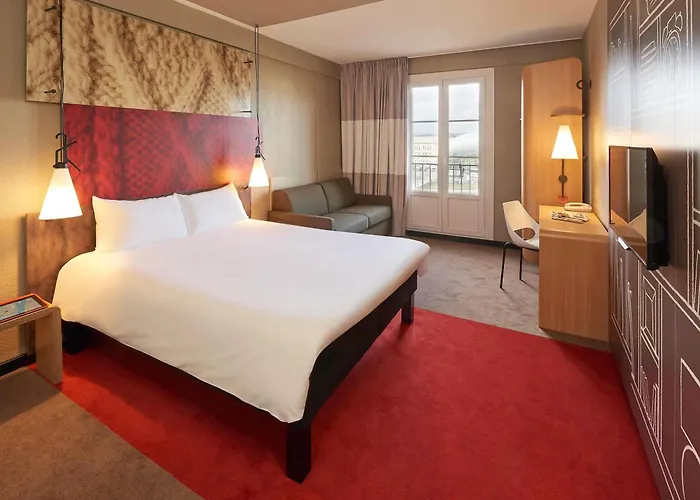 Ibis Centre Gare Hotel 3*