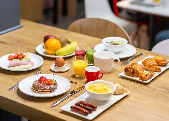 Ibis Centre Gare Hotel 3*